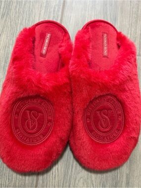 Victoria's Secret Red Signature Plush Slide Slippers Size Medium